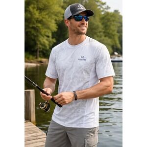 Realtree Fishing Shirt XL White Camo Performance Short Sleeve Mesh Panel Outdoor